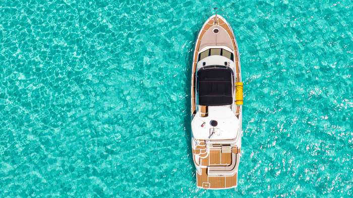 Le luxe réinventé à Cancún : une journée inoubliable sur un yacht à moteur