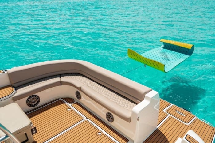 Le luxe réinventé à Cancún : une journée inoubliable sur un yacht à moteur