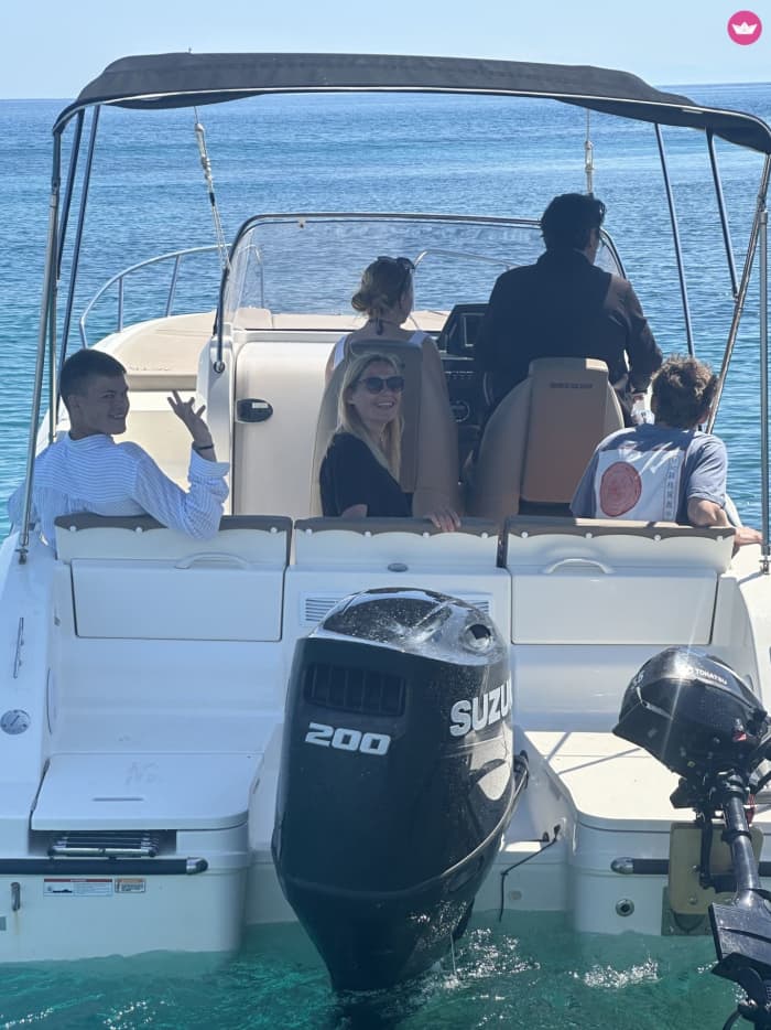 Vivi al meglio la tua vita in mare: crociera flessibile di mezza giornata con partenza dalla zona di Faliraki.