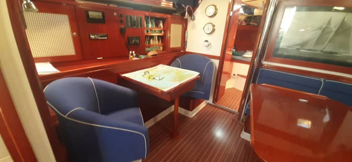 A day cruise on a beautiful sailboat,
sailing through the heart of the Tuscan archipelago.