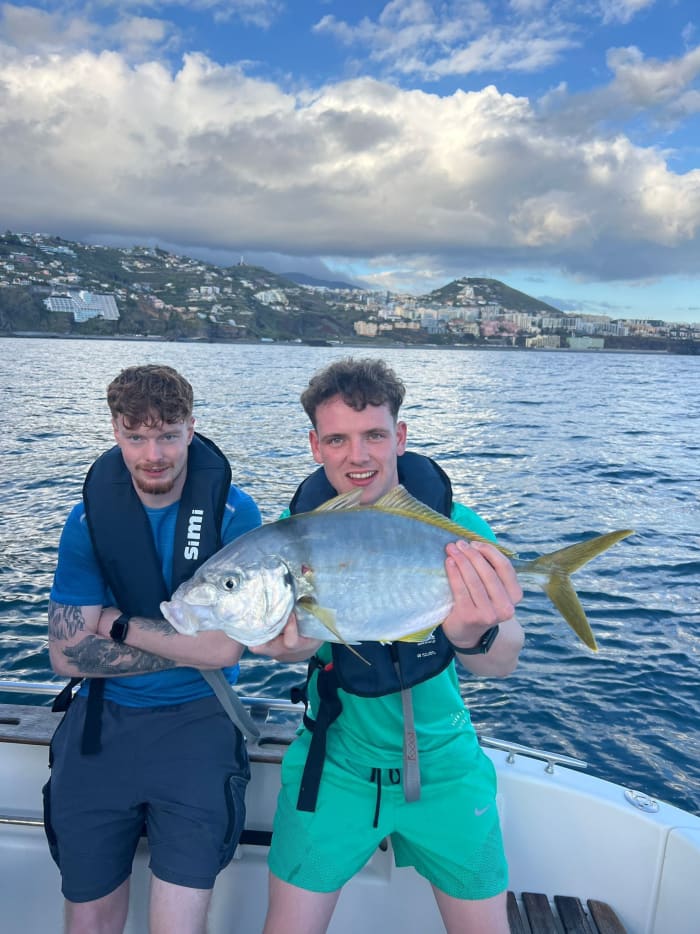 3,5 Stunden Sonne rund um Funchal auf einem Motorboot