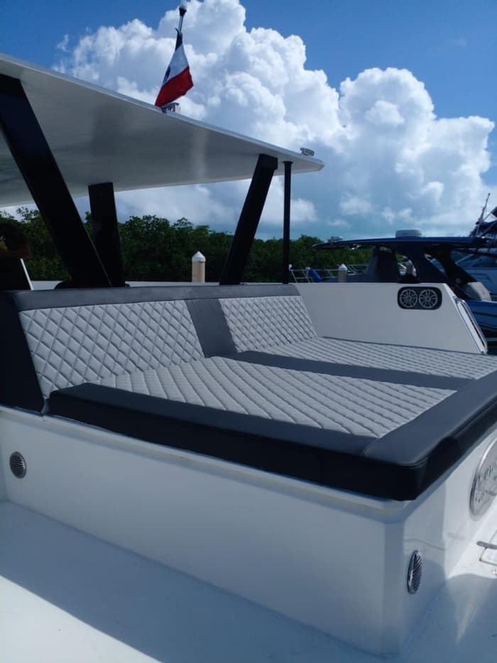 Het beste van La Romana beleef je op het water: een privé-dagtocht op een catamaran.