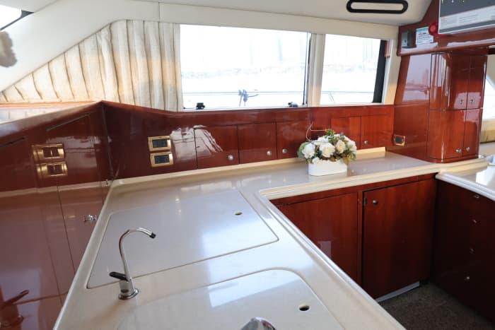 Sophistication at sea: Discover Dubai on a luxury motor yacht