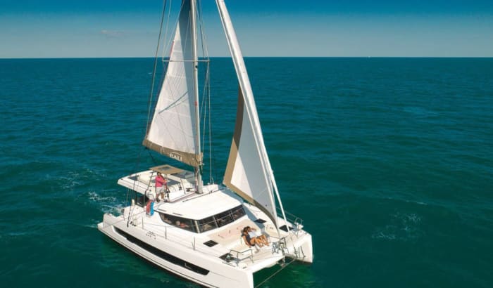 Ontdek Palermo tijdens een dagtocht per catamaran.