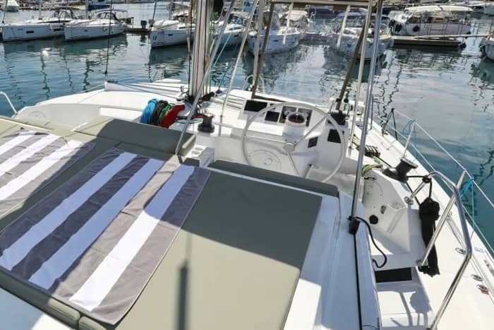 Ontdek Palermo tijdens een dagtocht per catamaran.