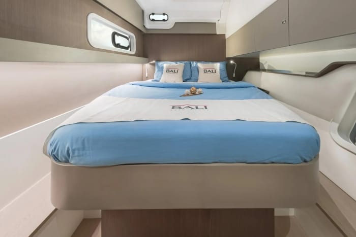 Ontdek Palermo tijdens een dagtocht per catamaran.