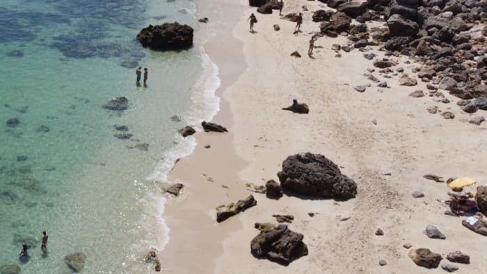 Traslado en barco privado a las playas secretas de Arrábida – Setúbal y Tróia