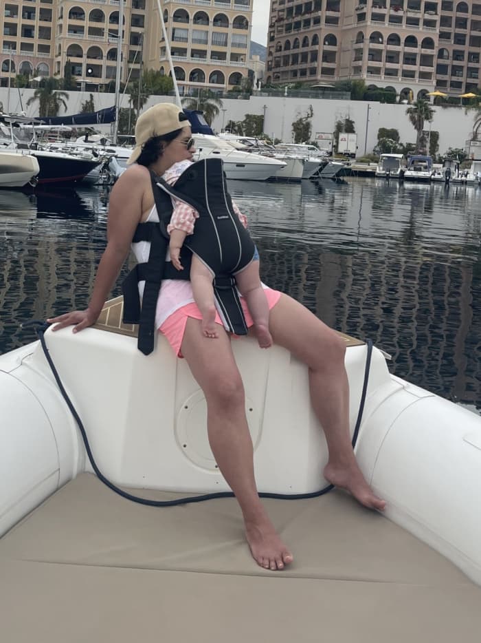 Beginnen Sie Ihren Urlaub mit 3,5 Stunden Spaß auf einem Motorboot.