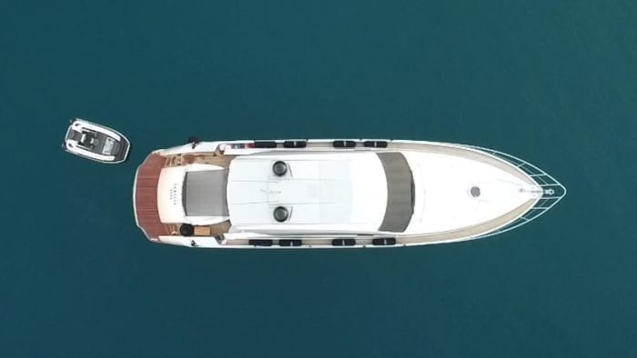 Sua experiência privativa em Dubrovnik: um dia exclusivo a bordo de um iate a motor.