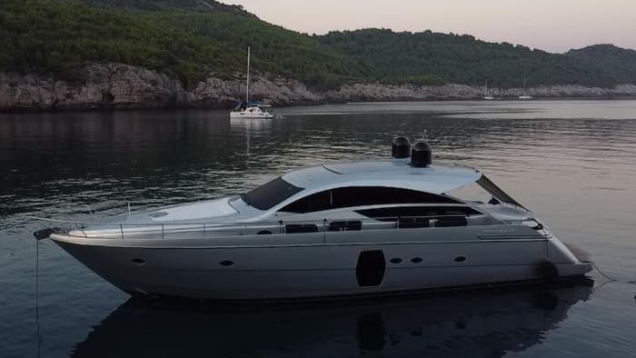 Sua experiência privativa em Dubrovnik: um dia exclusivo a bordo de um iate a motor.