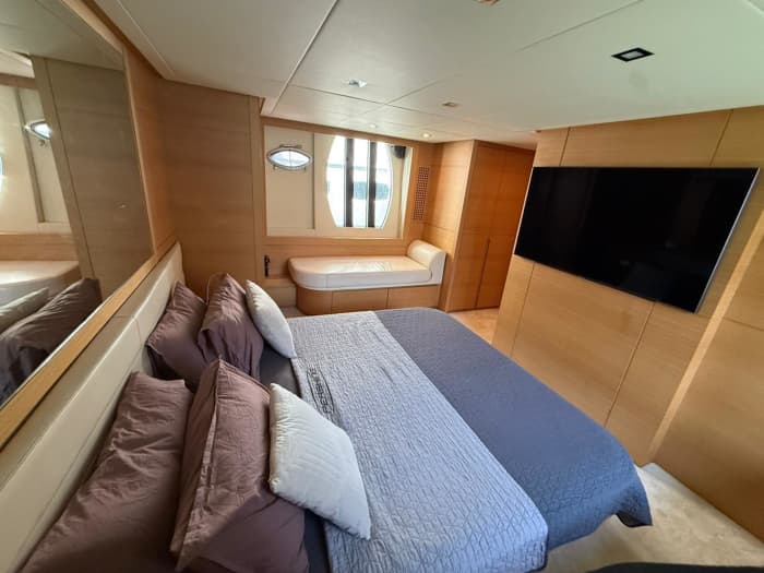 Sua experiência privativa em Dubrovnik: um dia exclusivo a bordo de um iate a motor.