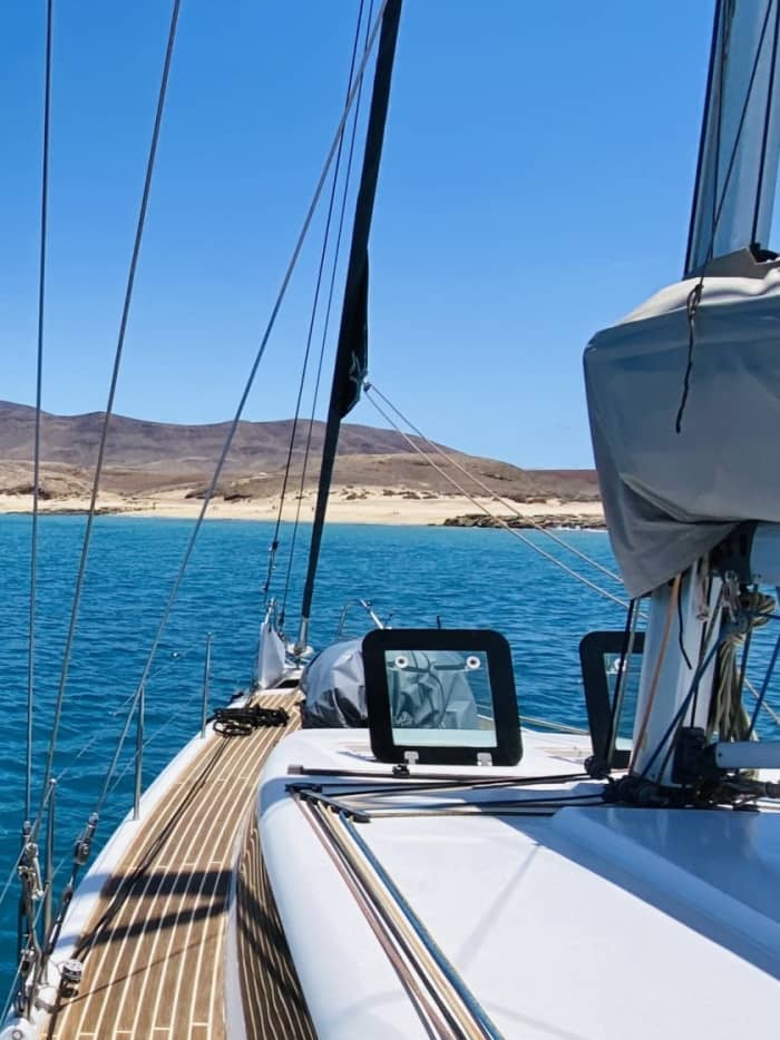 Évasion à Papagayo : Nagez, naviguez et détendez-vous le long de la côte sauvage de Lanzarote