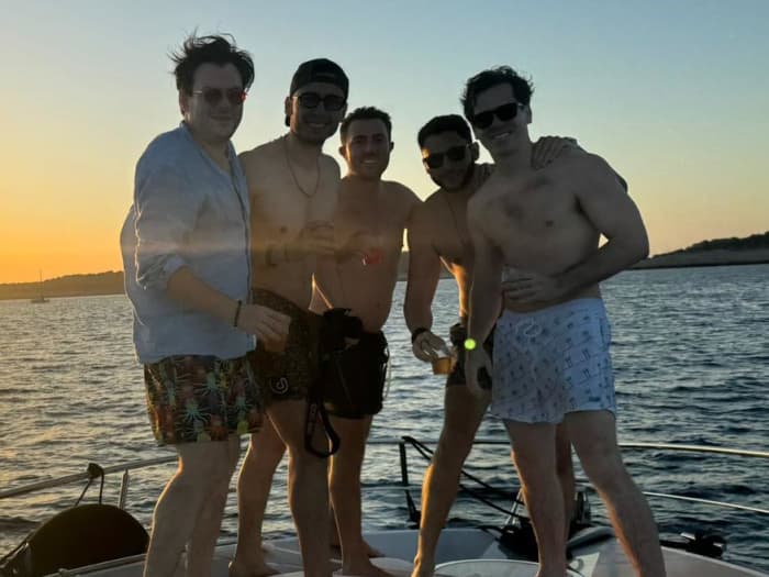 9 Hour – Boating Adventure