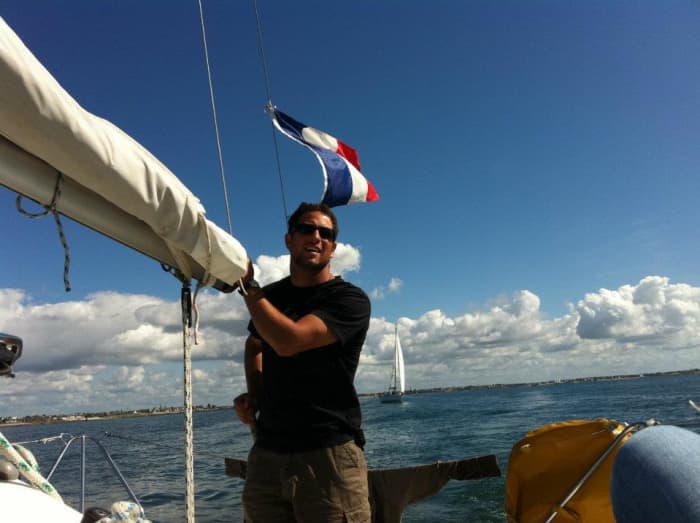 Make every moment count: A full day of sun around Marseille on a sailboat