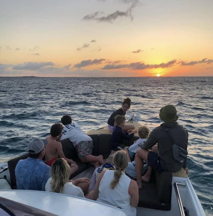Entdecken Sie die Küste von Providenciales: Ein kompletter Tagesausflug an Bord eines Motorboots