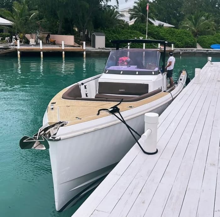 Entdecken Sie die Küste von Providenciales: Ein kompletter Tagesausflug an Bord eines Motorboots