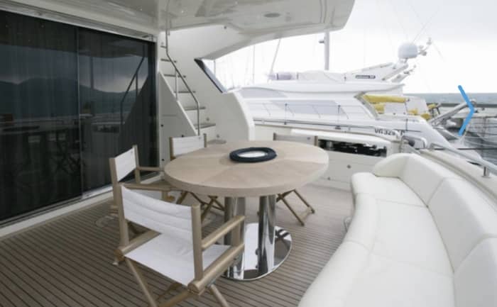 Sonnenuntergangserlebnisse in Sorrent oder Capri auf einer Luxusyacht