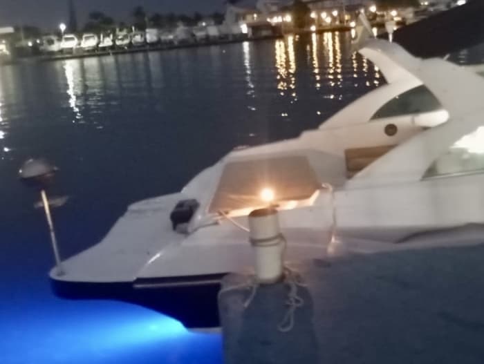 O melhor de Cabo Frio está na água: Seu dia inteiro privativo em uma lancha.