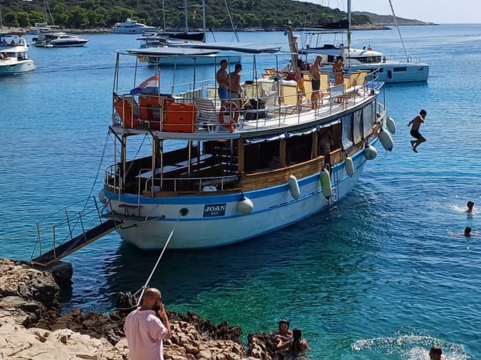 Discover Hvar on a full-day trip on a motorboat
