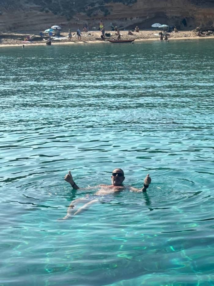 Segeln Sie 4 Stunden lang auf einem klassischen Motorboot in der Bucht von Valencia