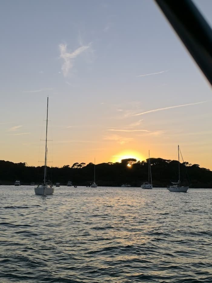 Full-day sailing trip in Hyères on a sailboat