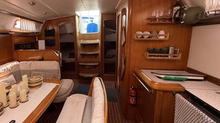 Full-day sailing trip in Hyères on a sailboat