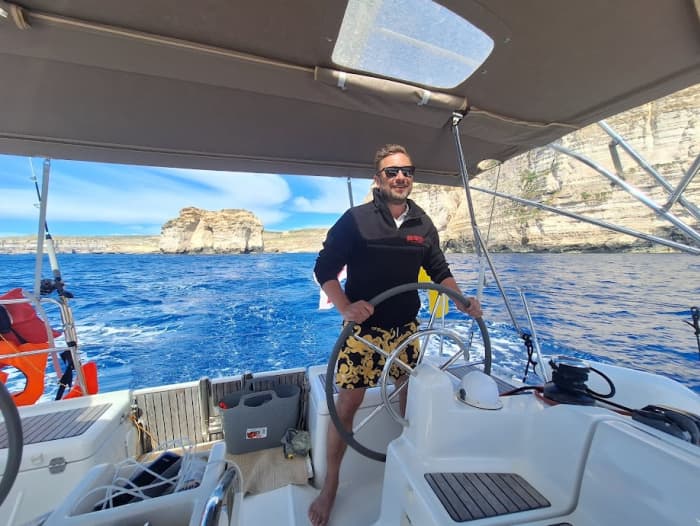 Private Boat Trip to Comino (Blue Lagoon, Crystal Lagoon and Caves)