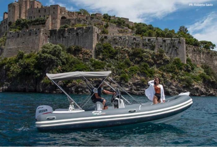 Escapade facile à Forio : une excursion en bateau à moteur de 4 heures