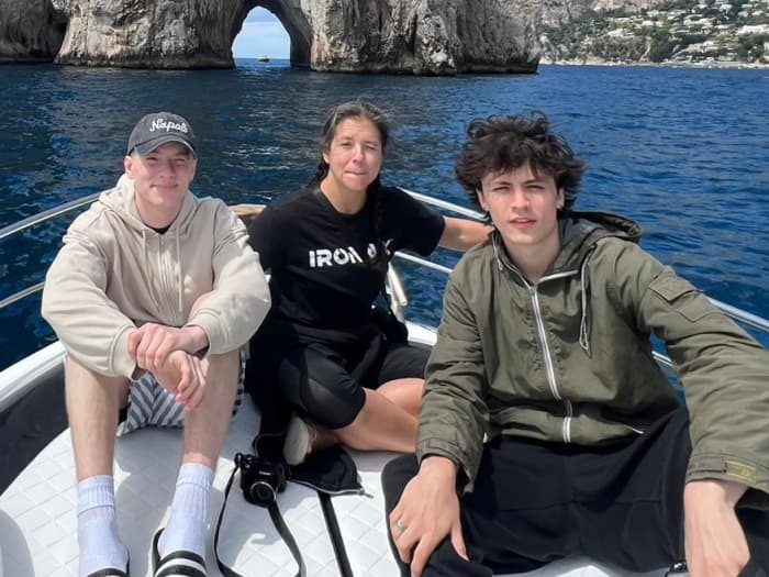 Capri-Rundreise – Im Blau des kristallklaren Wassers und zur Entdeckung verborgener Höhlen