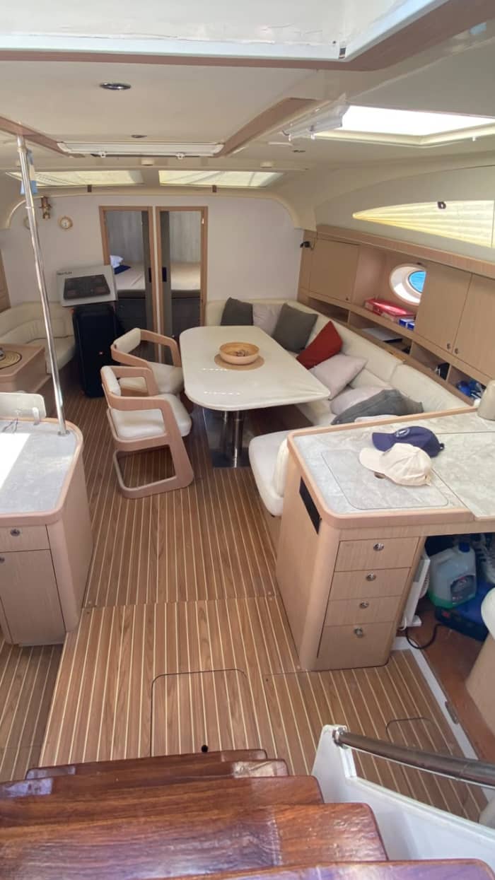Geniet van een hele dag zeilen in Ibiza en Formentera aan boord van een zeilboot.