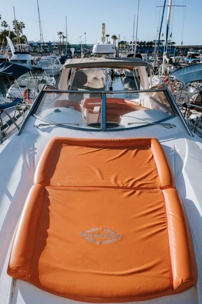 Excursión en barco de 2 horas y 30 minutos en Costa Adeje para disfrutar del sol y el mar.
