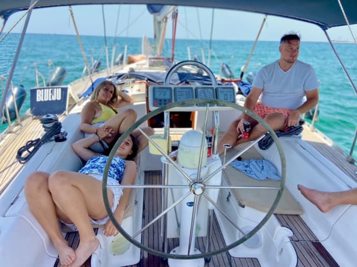 Spend a 8h sailing around Puerto Segur-Calafell on a sailboat