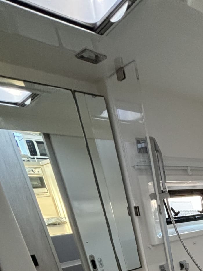 Beleef de magie van de Hyères-eilanden aan boord van onze catamaran!