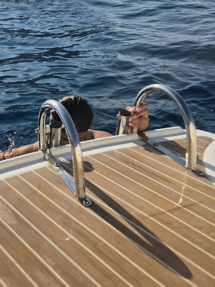 Ontspan tijdens een boottocht van 4 uur in Palermo.