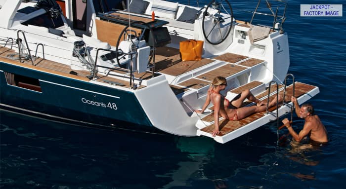 Excursion privée matinale à l'île de Dia à bord d'un luxueux voilier