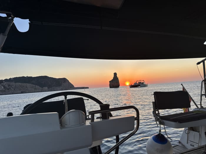 Ganztägiges Segelerlebnis auf einem Segelboot in Valencia