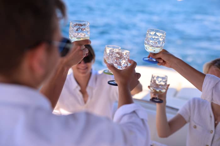 4 uur durend verjaardagsfeest op een jacht – Champagne, taart en de lagunes van Mallorca