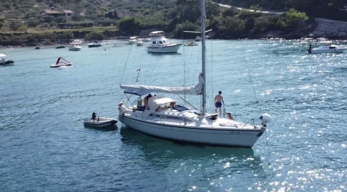 Enjoy a day at sea in Omiš on a sailboat