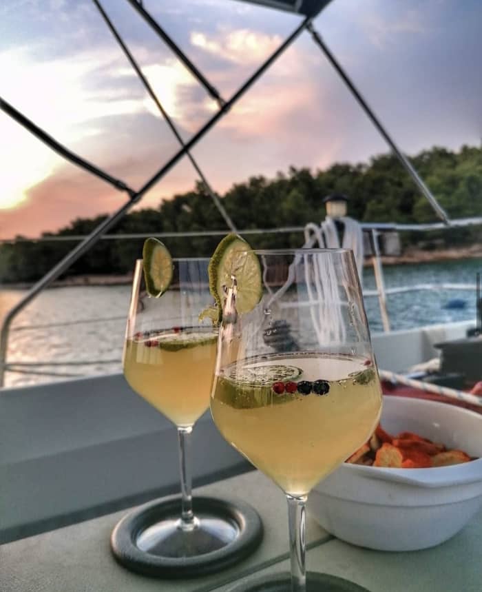 Enjoy a day at sea in Omiš on a sailboat