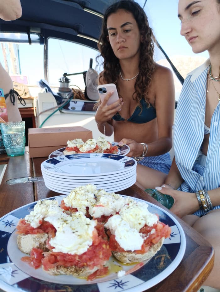 Der Rhythmus von Kissamos: Unvergessliche Momente auf einem Segelboot