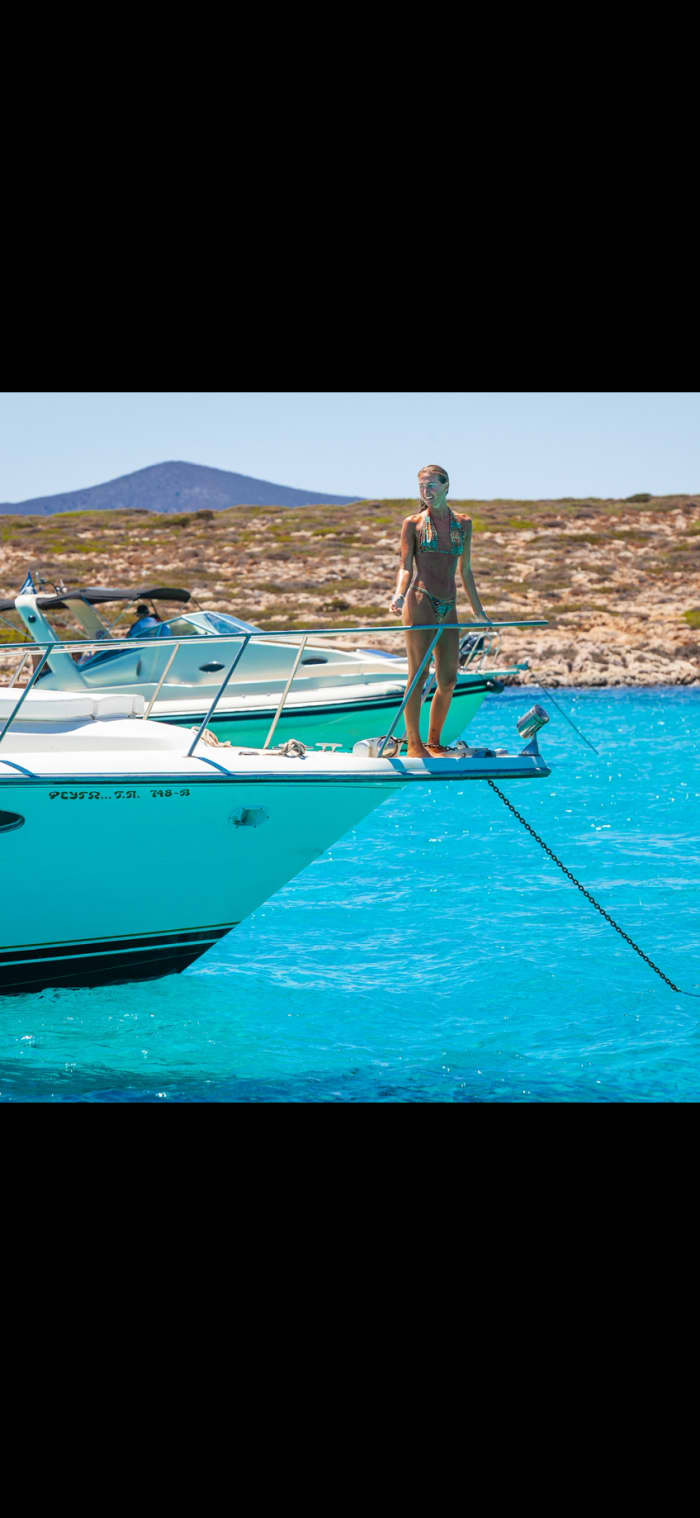 Odyssée au sud de Naxos, à Koufonisia et dans la grotte de Rina – Expérience en yacht privé