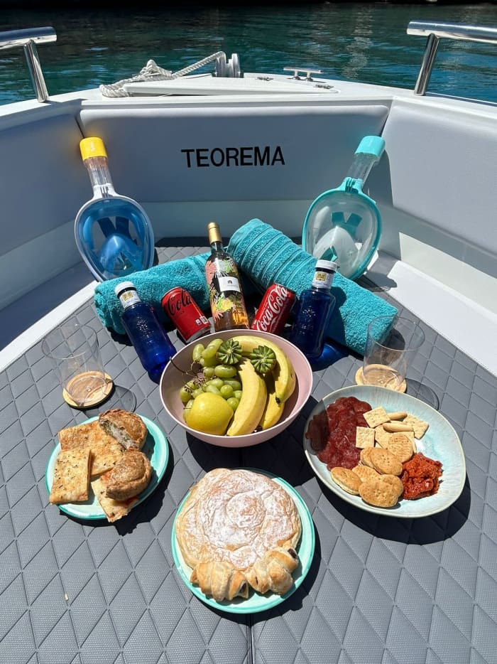 Ontdekkingstocht langs de kust: 4 uur durende snorkeltocht inclusief snack vanuit Portocolom