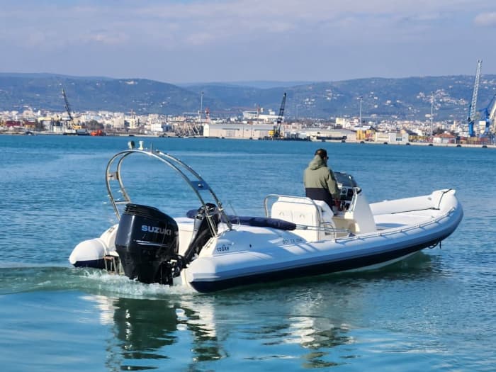 Private Boat Tour from Volos to Skopelos – Full-Day Island Escape