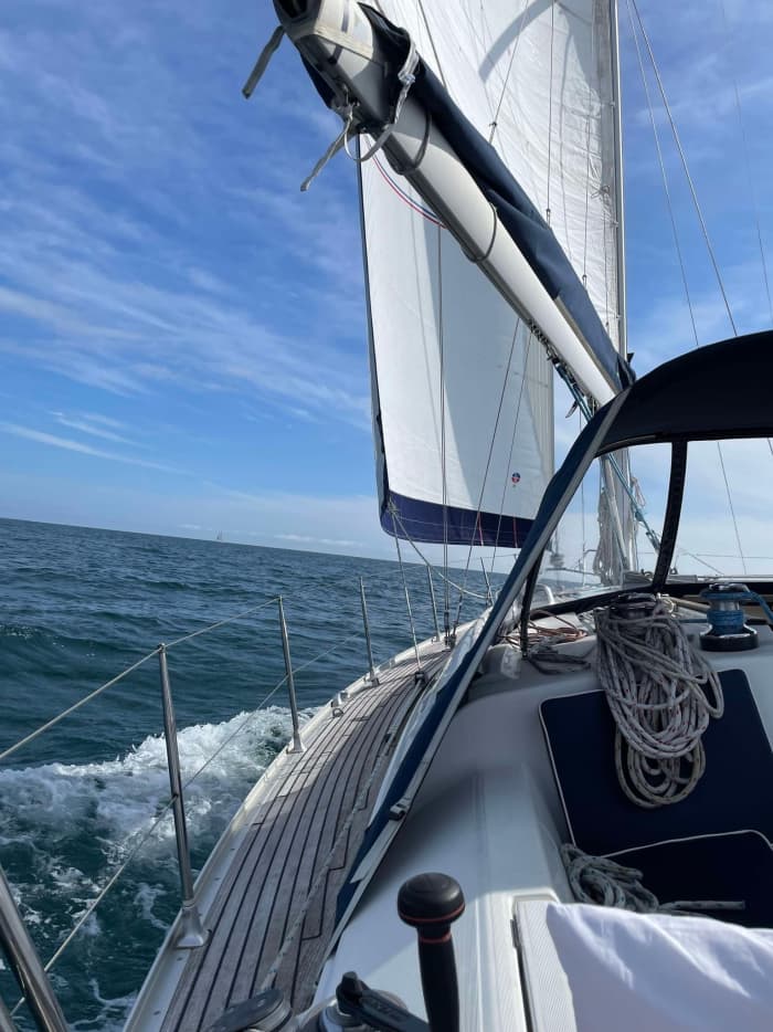 Explore Portsmouth and enjoy a full day of sailing on a sailboat