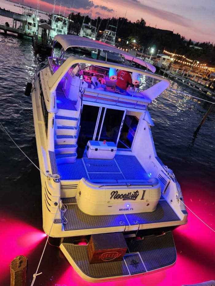 2,5 uur zonneschijn rond Cancún op een motorboot