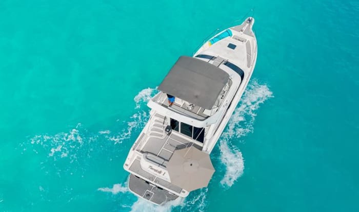2,5 uur zonneschijn rond Cancún op een motorboot