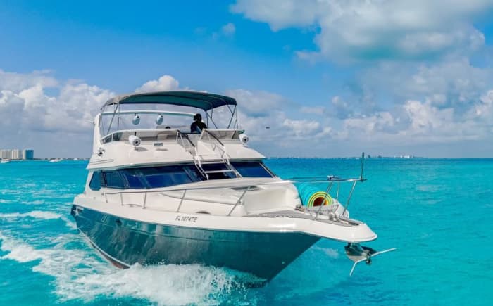 2,5 uur zonneschijn rond Cancún op een motorboot