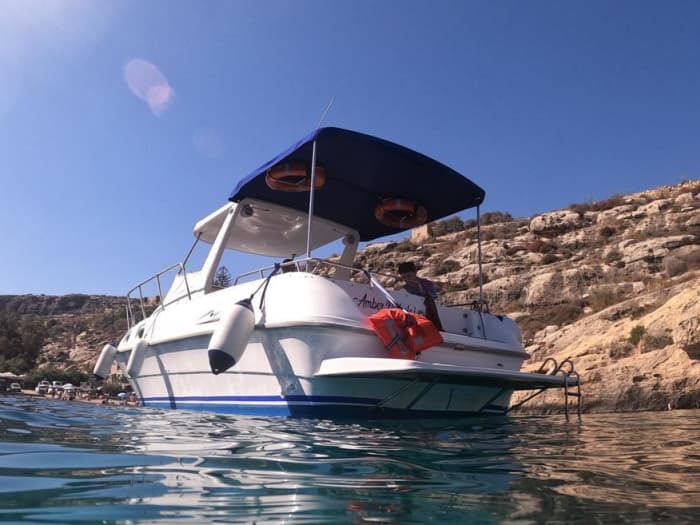 An unforgettable experience between Comino and Gozo