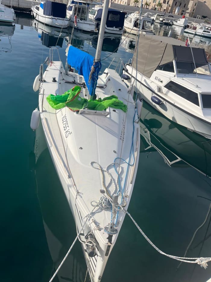 Full-day sailing trip in Kaštel Stari / Split on a sailboat Beneteau First 7,5m