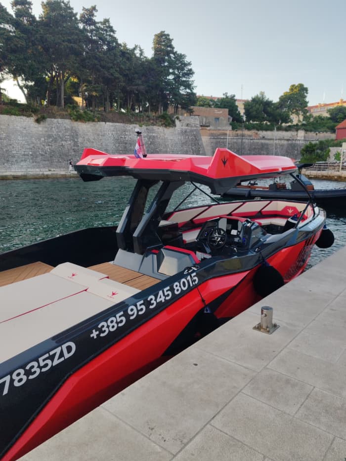 Relax on a 3h30 boat trip in Zadar